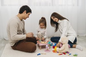 Majówka w domu – 4 sposoby na spędzanie wolnego czasu z dziećmi