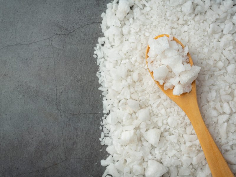 Sól do zmywarki – co daje i czy można ją zastąpić?